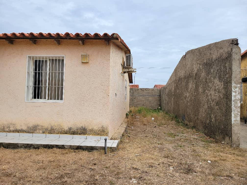 Будинок, 2142 м², 12 000$ — FAKTOR